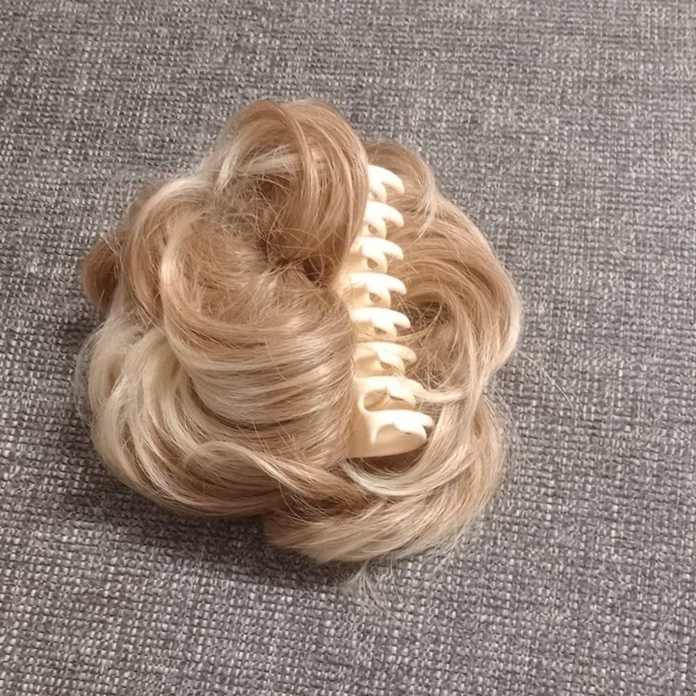 Blonde Hair Clip